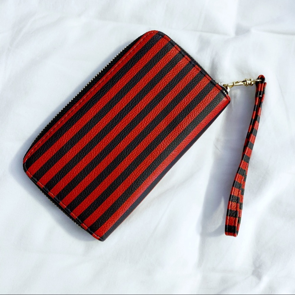 Xhileration wristlet striped
